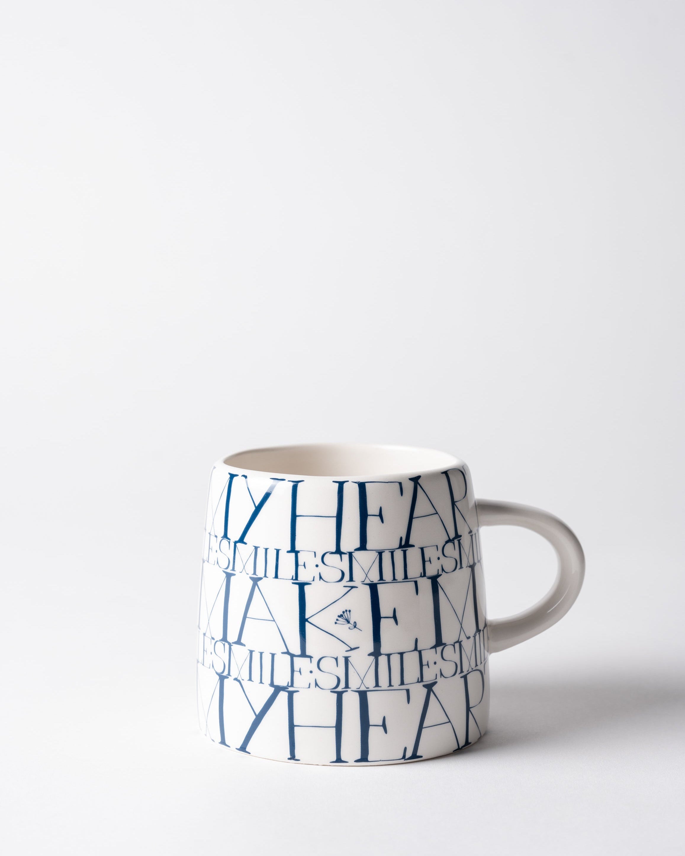 Große Steinguttasse mit Good Morning Glasprint